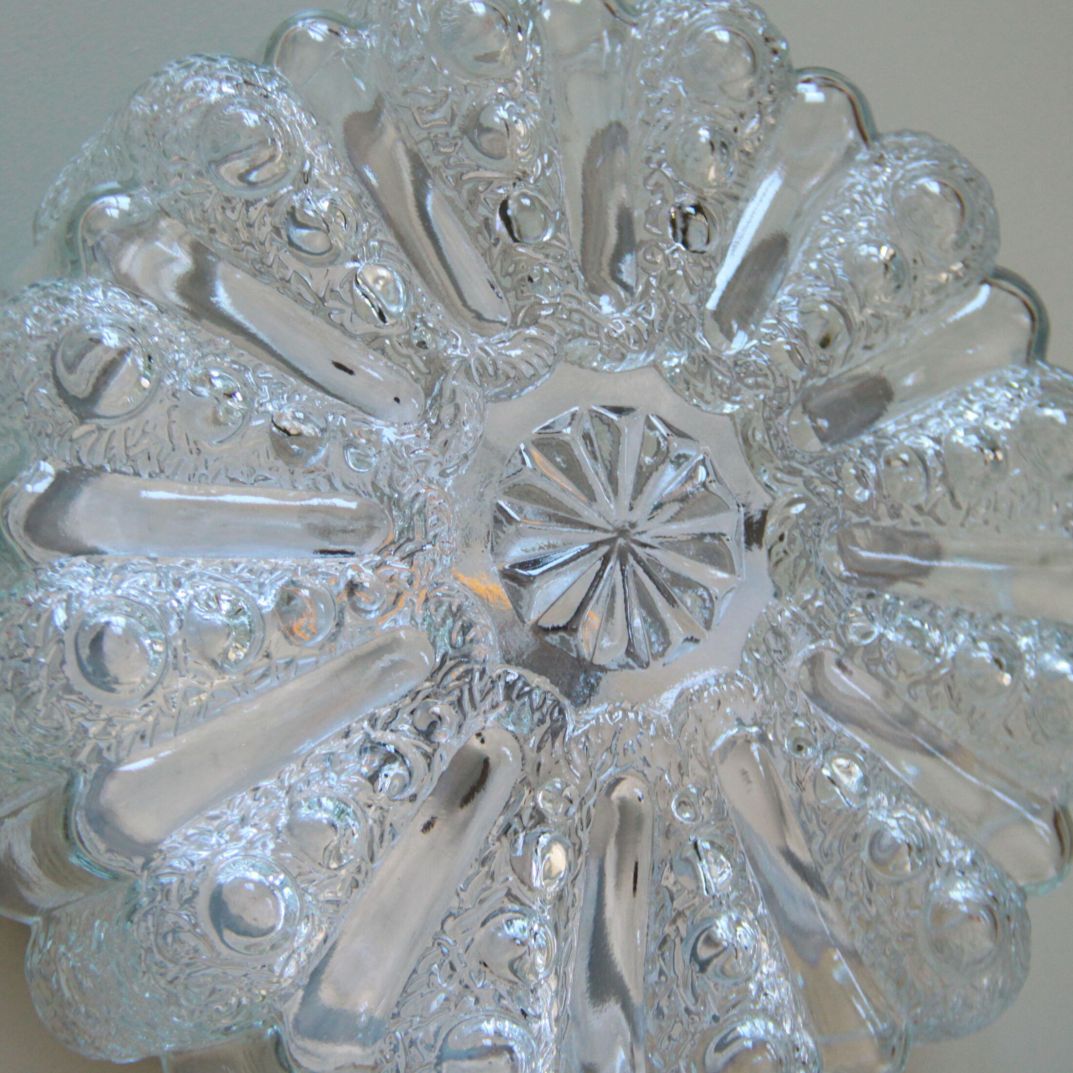 Plafonnier en verre moulé 70 80