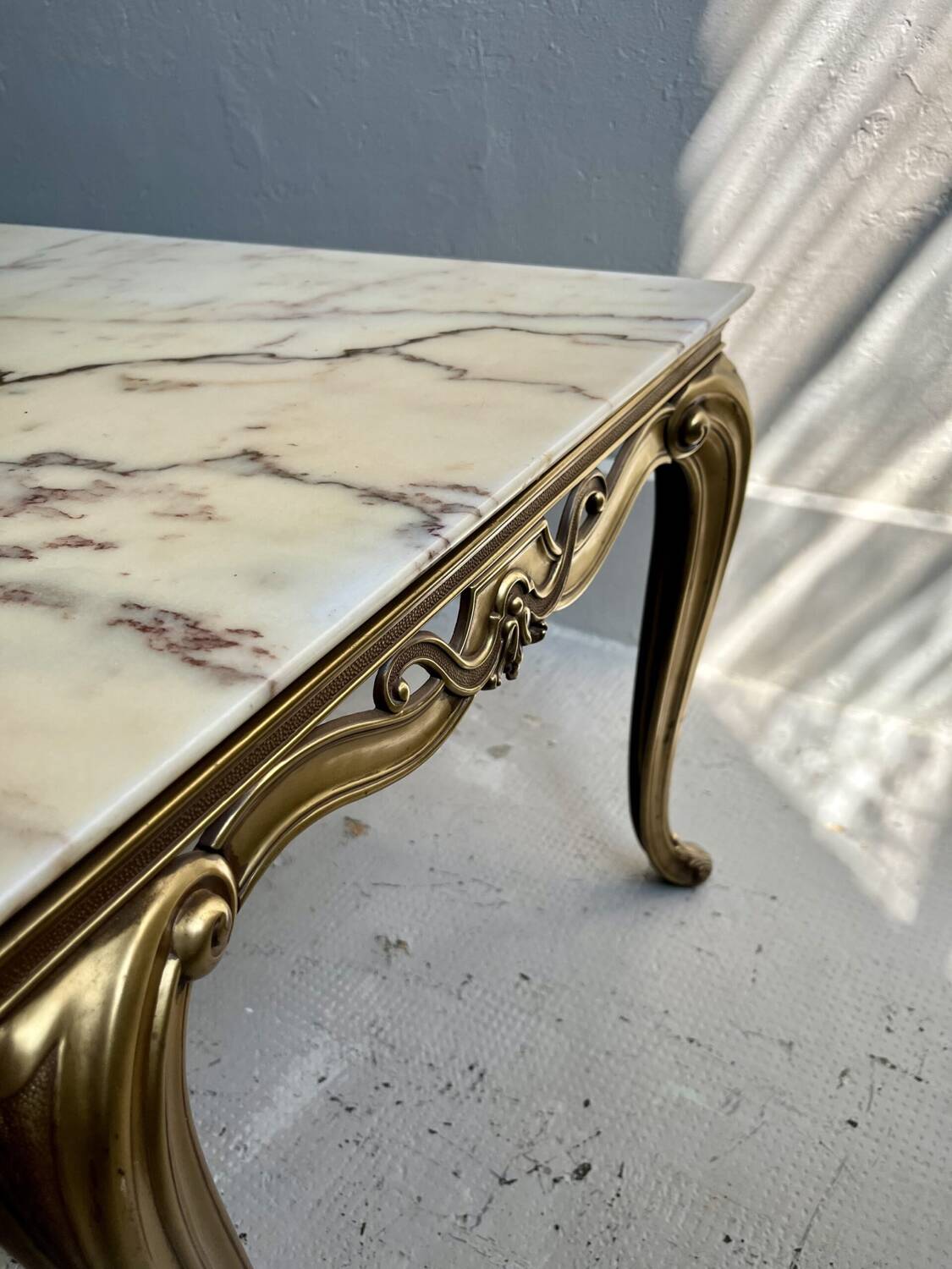 Table basse plateau en marbre