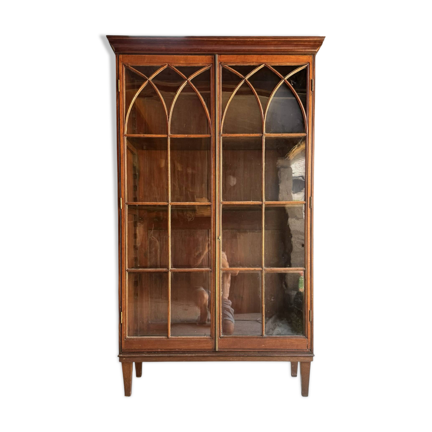 1900 mahogany display cabinet