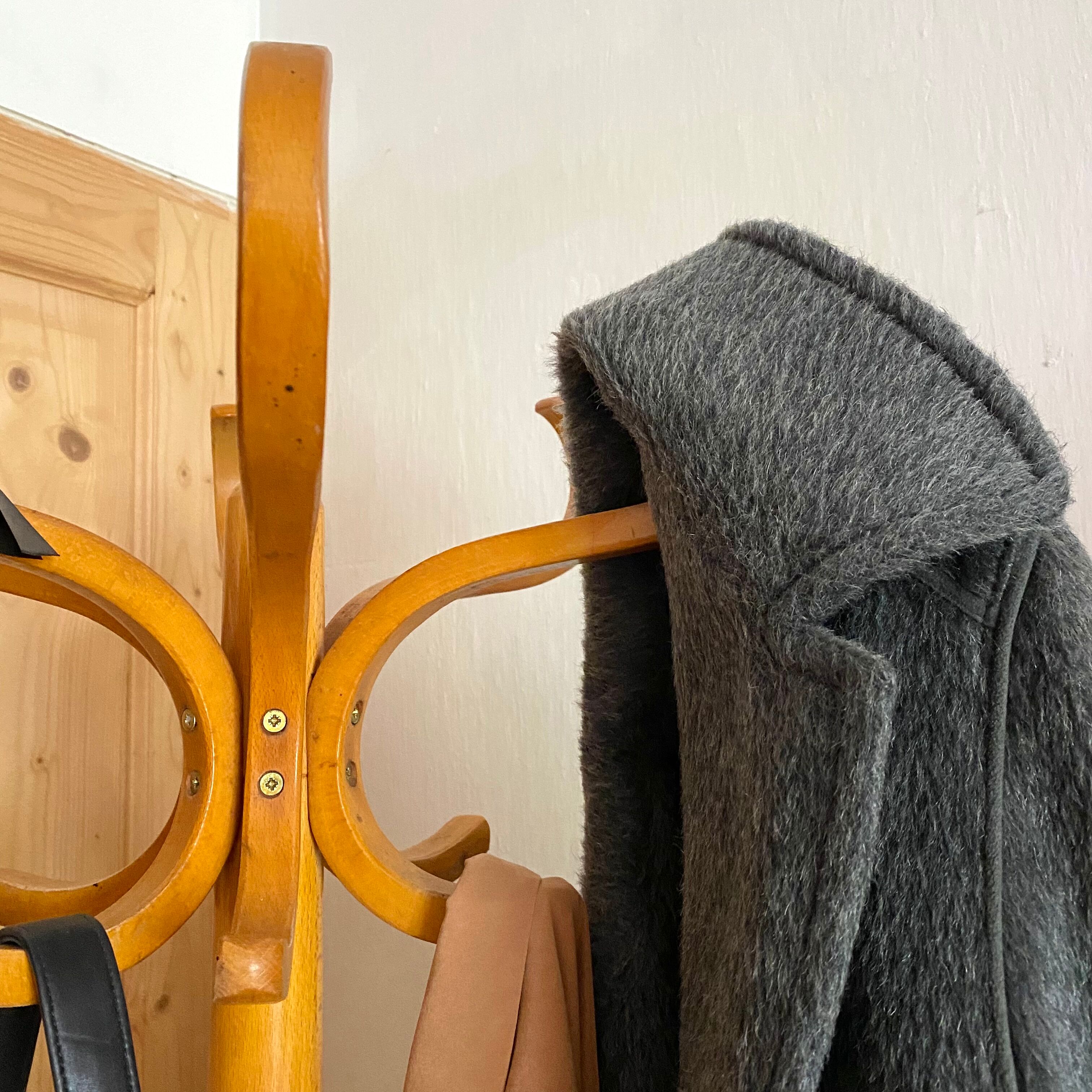 Vintage parrot coat rack
