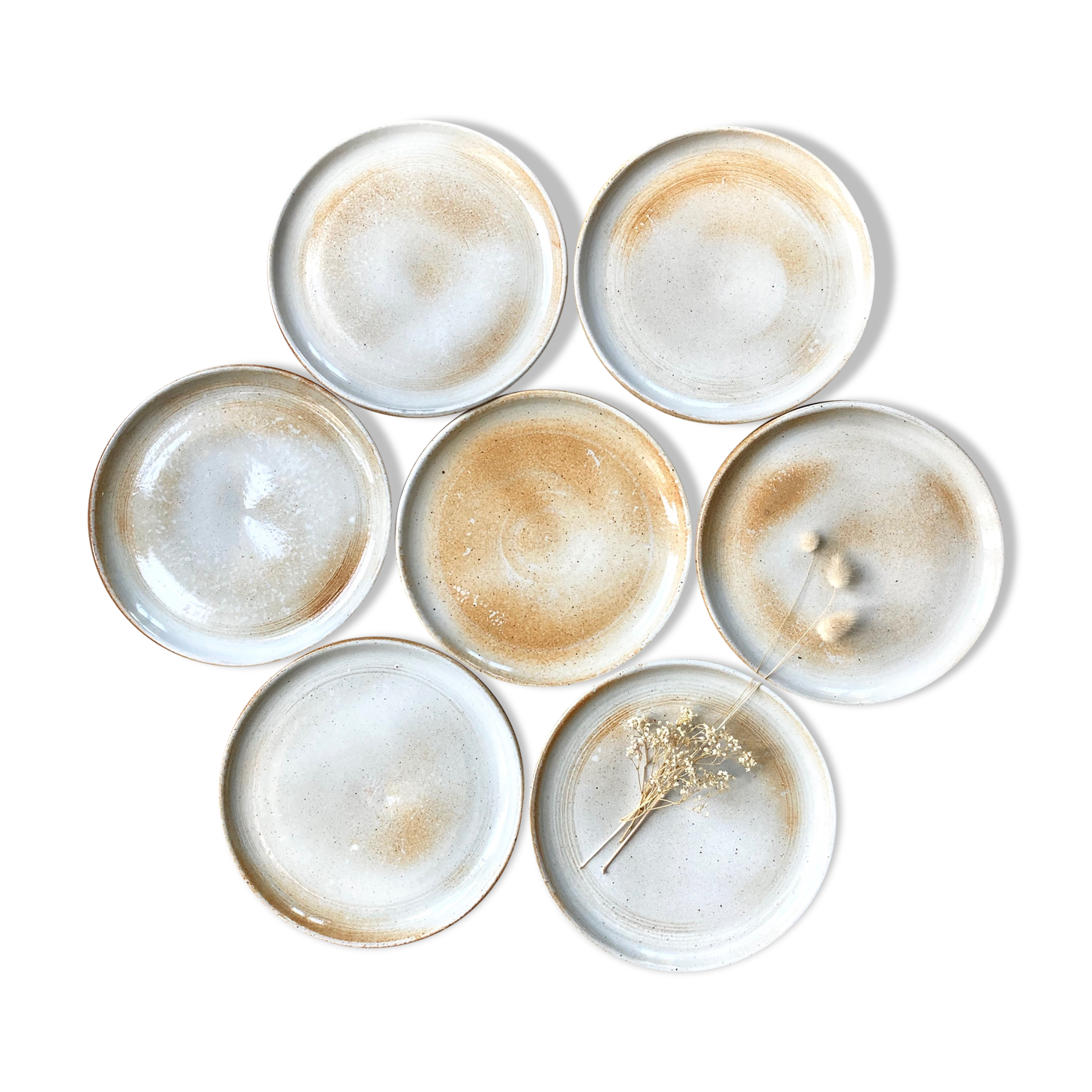 7 assiettes à dessert en grès