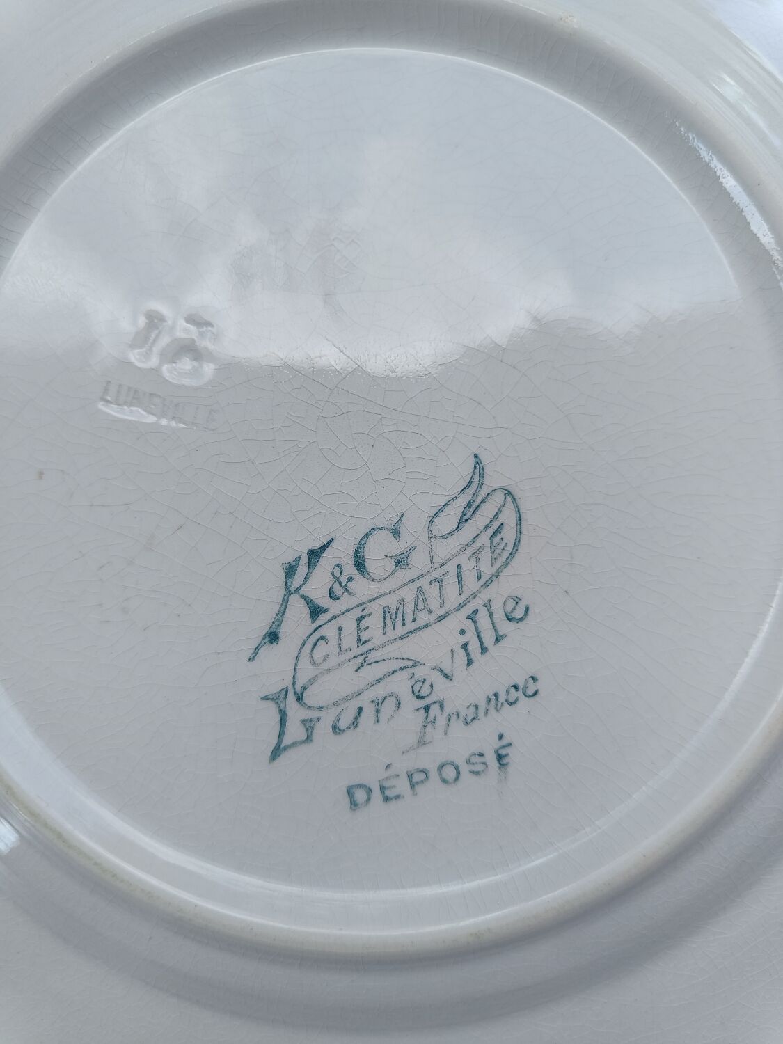 Pair of K&G Lunéville plates, Clématite model