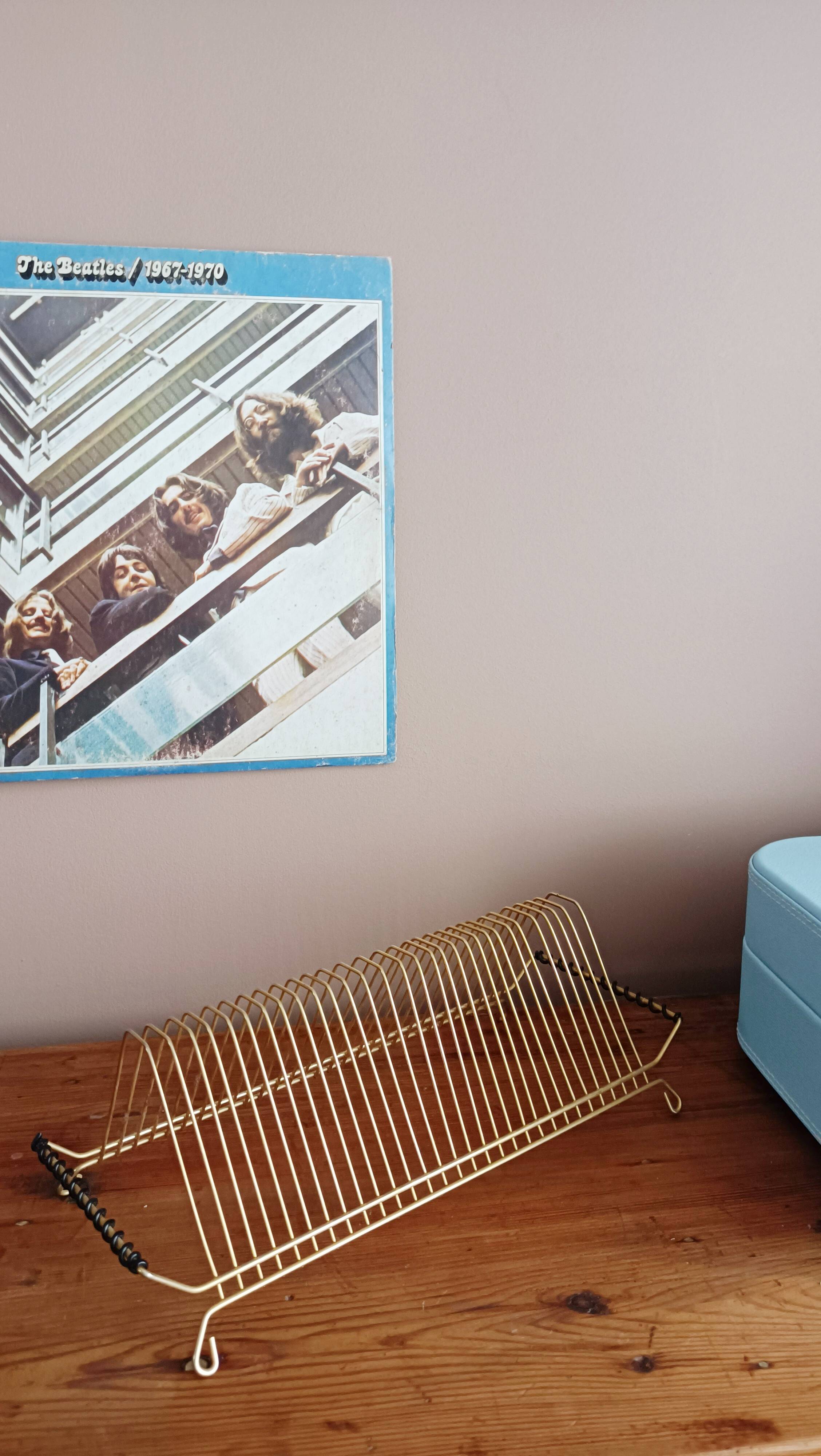 Metal 45 RPM vinyl records range