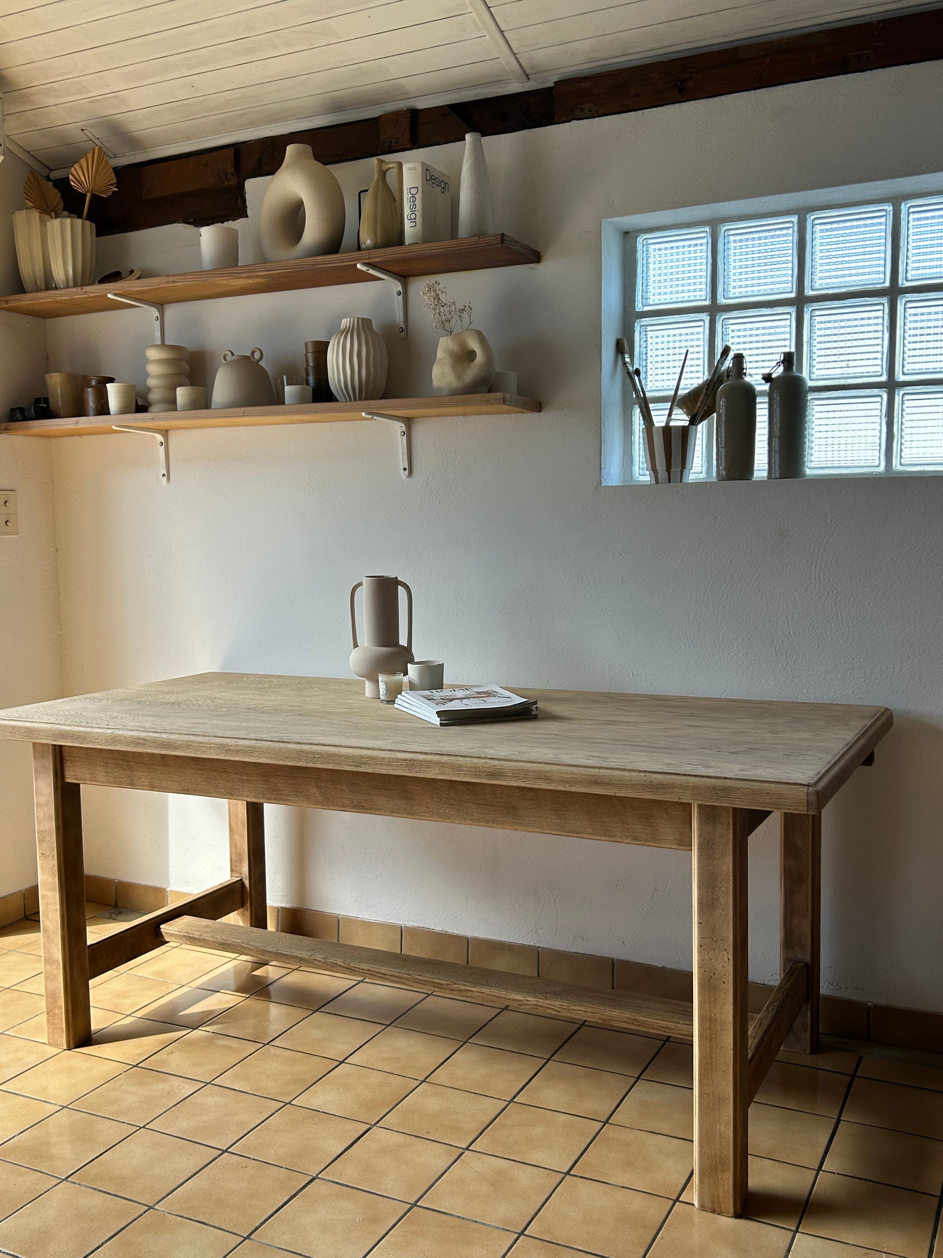 Farm table