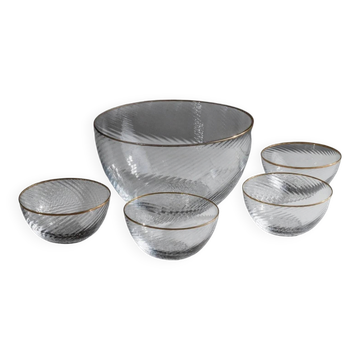 Vintage set of glass bowls from the 1970s, serving bowl with 4 small bowls, curved textured glass with a gold rim, retro table decoration, elegant gift idea.