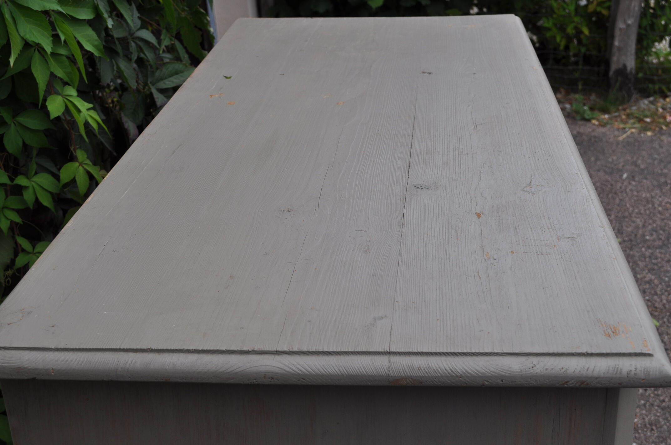 English pine chest of drawers