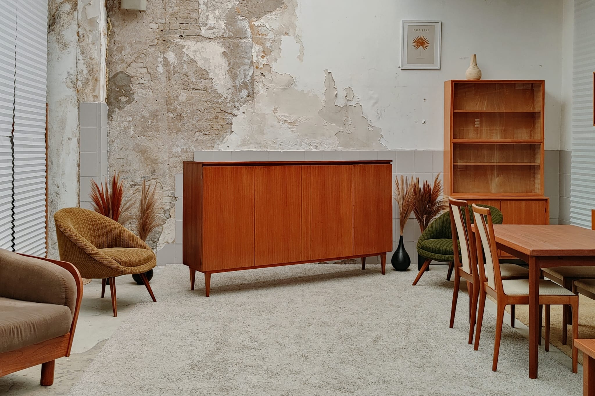 Mid century midboard