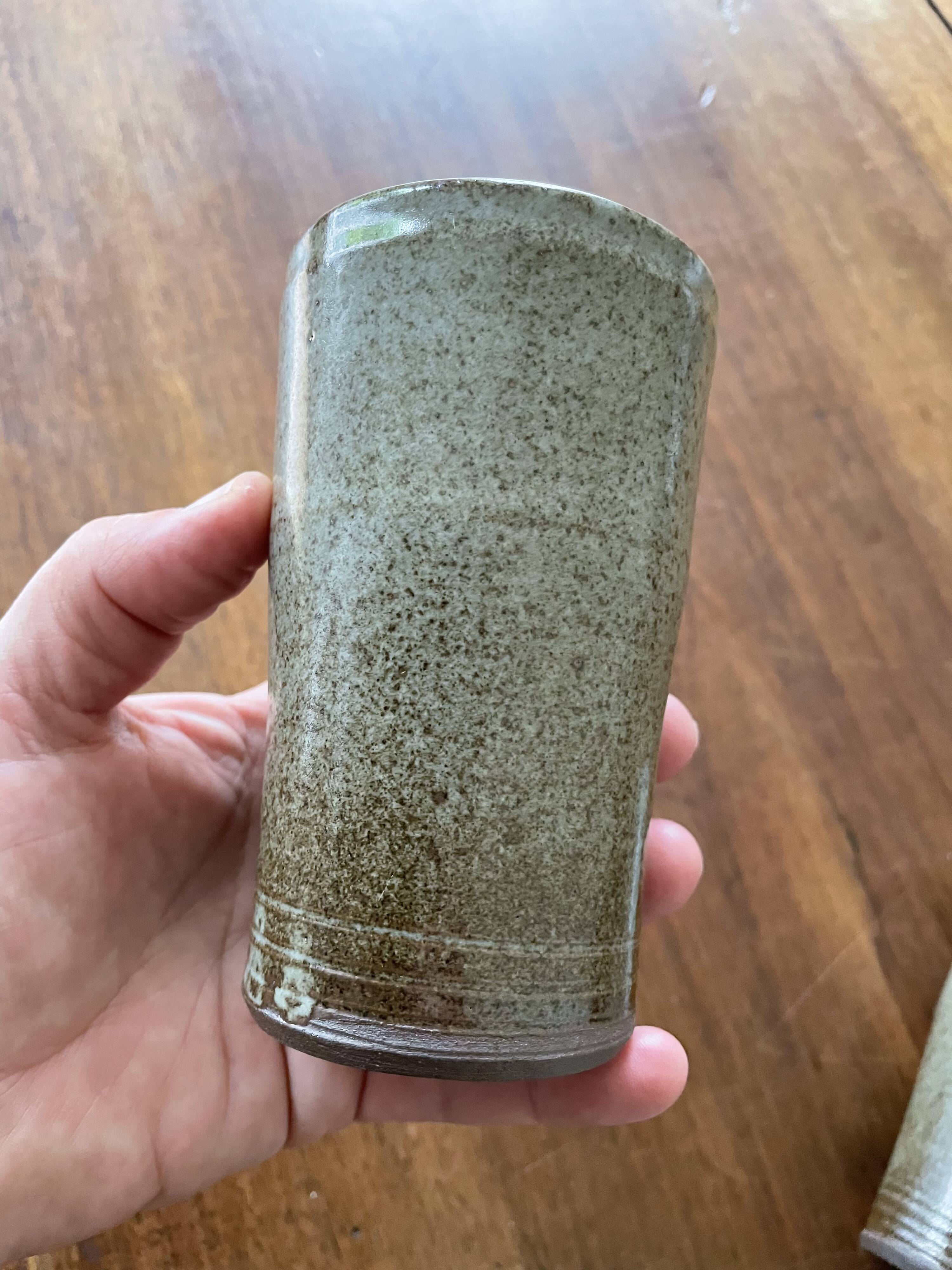 Mugs en grès émaillé vintage