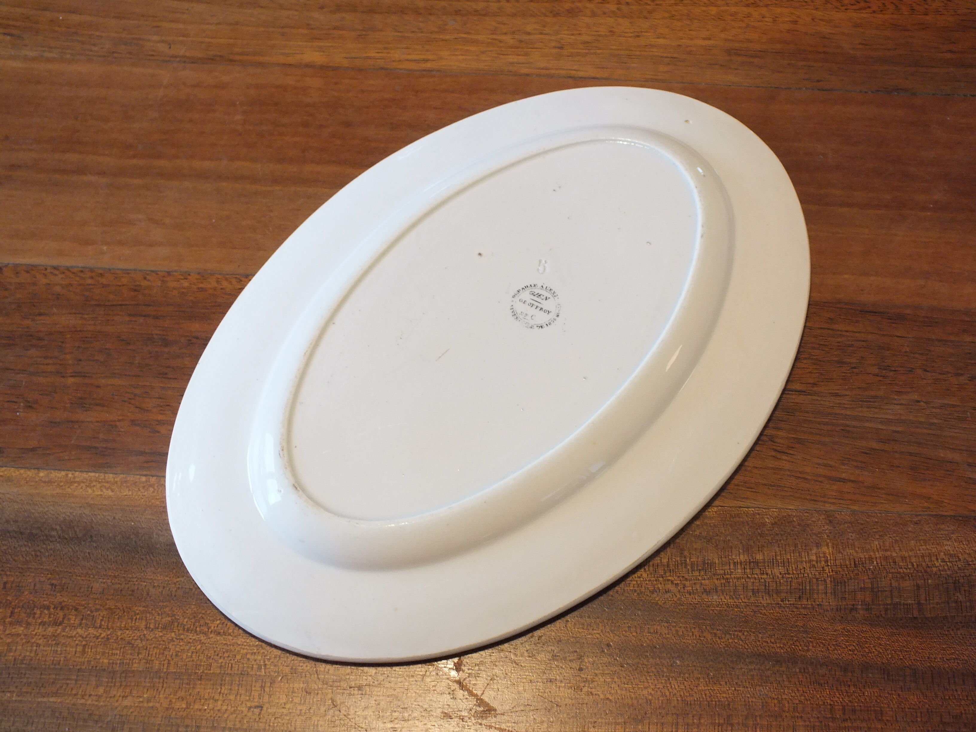 White oval dish Gien Geoffroy & Cie circa 1870