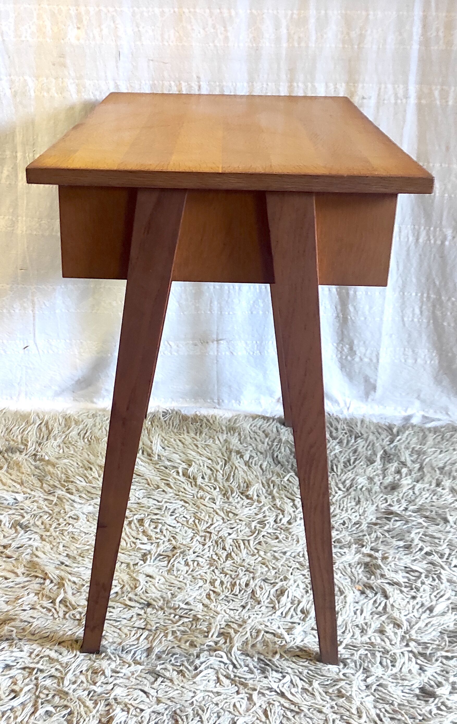 Bureau en chêne pieds compas, années 50-60