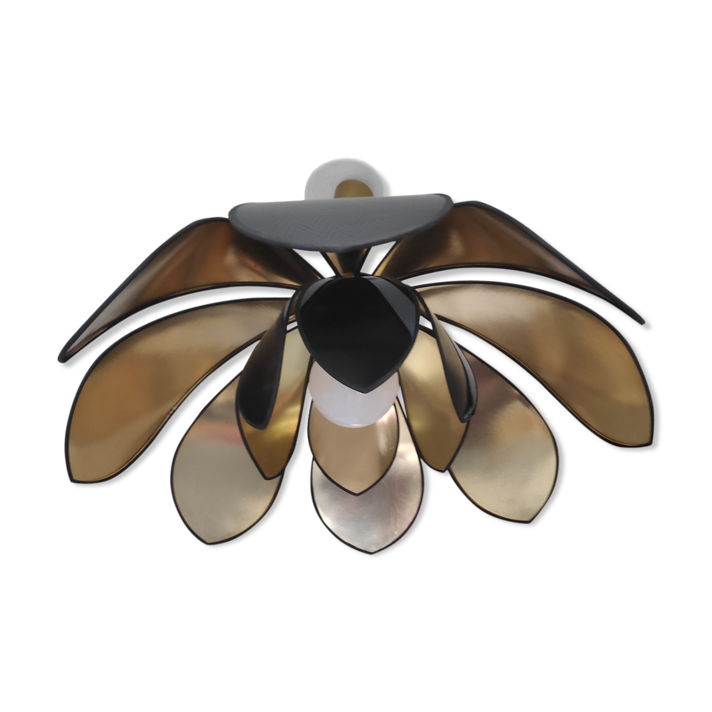 Suspension XXL fleur de lotus de Robert Schuytener noir et or