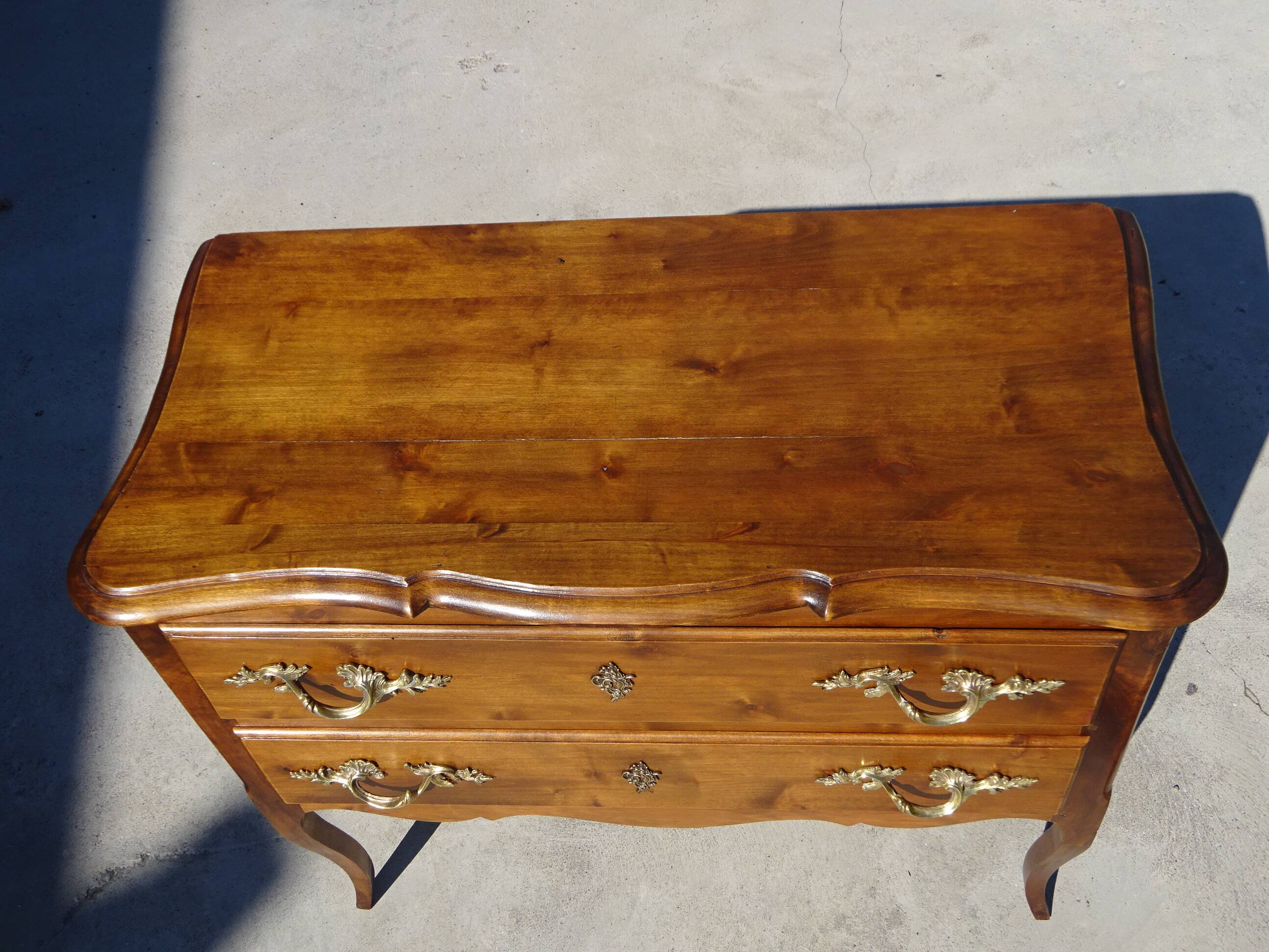 Commode 2 tiroirs de style Louis XV