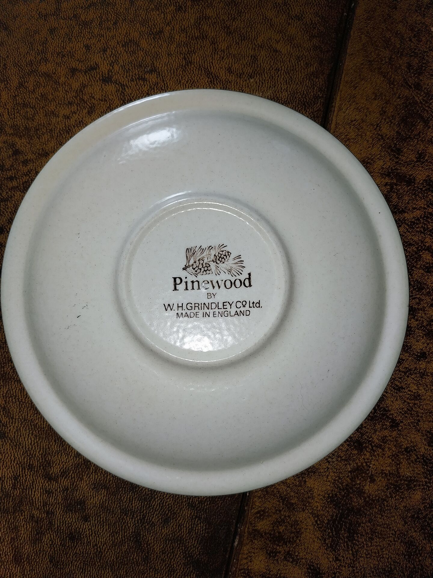 Pinewood tea set
