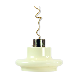Suspension du milieu du siècle en opaline crème et laiton, années 1960