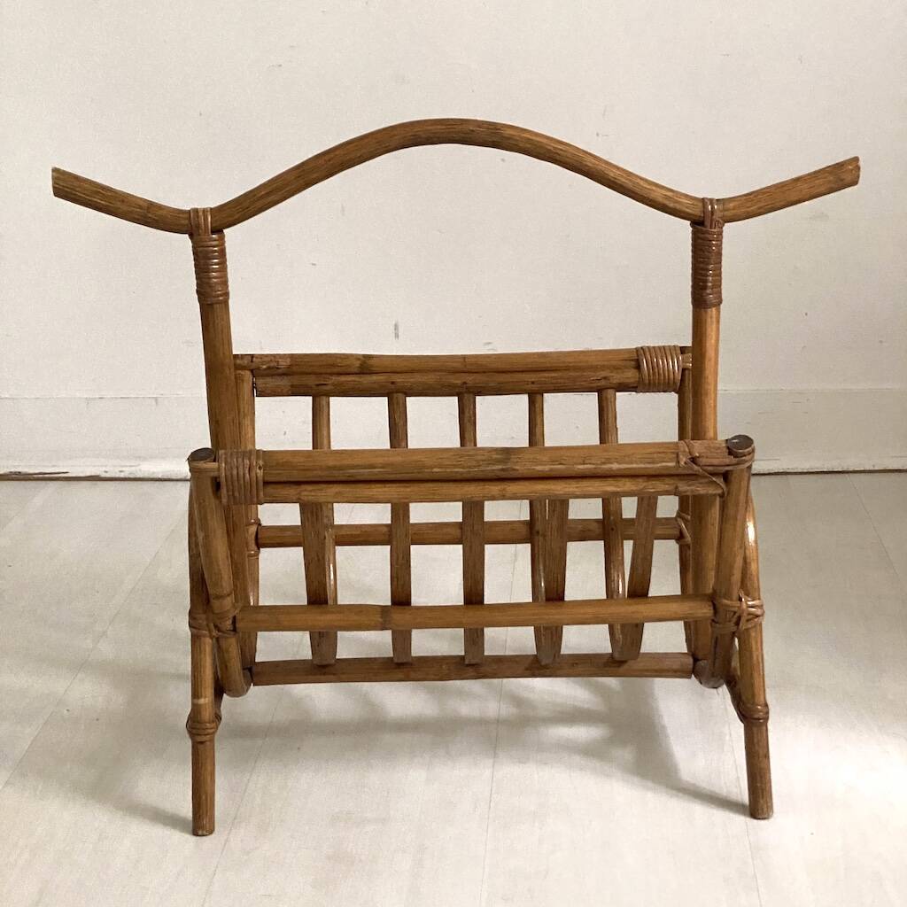 Porte revues en rotin vintage 1970's