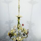 Lustre en fer forgé et porcelaine
