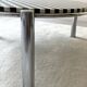 Table basse tripode, plateau en marbre crème et noir, vintage 1970