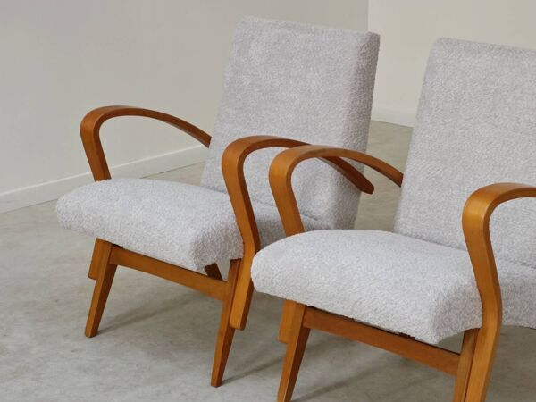 Paire de fauteuils par Frantisek Jirak pour Tatra  retapissée en tissu bouclette, 1960