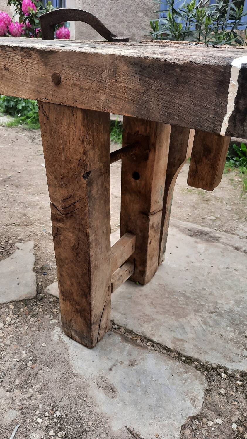 Carpenter's workbench