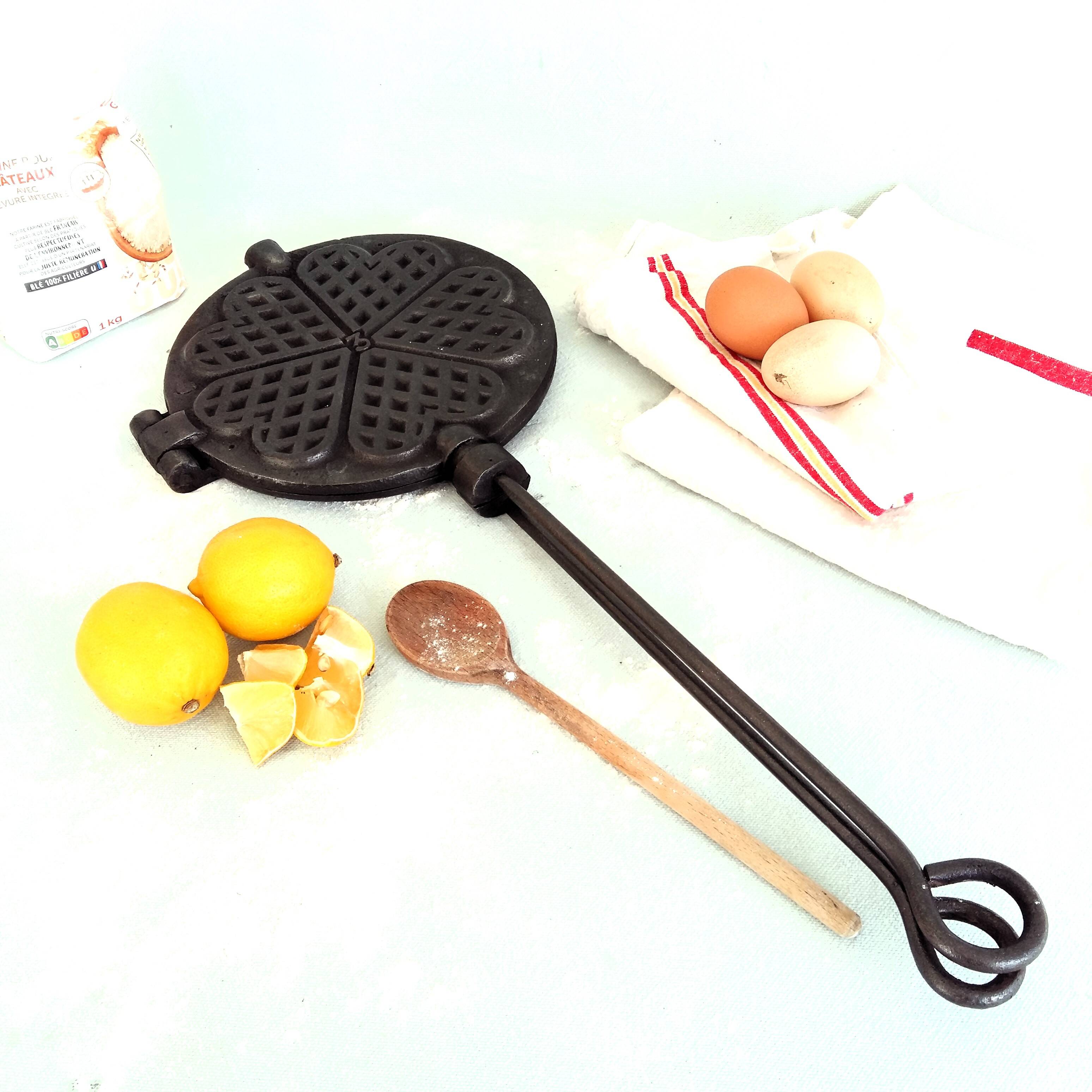 Heavy Antique Waffle Pan. Cast Iron Waffle Maker.