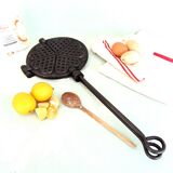Heavy Antique Waffle Pan. Cast Iron Waffle Maker.
