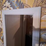 Rectangular mirror in light grey painted wood and beveled glass