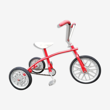 Tricycle enfant ancien