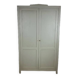 Armoire parisienne