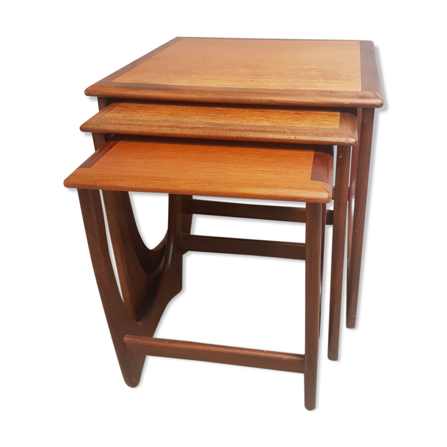 Pull out tables