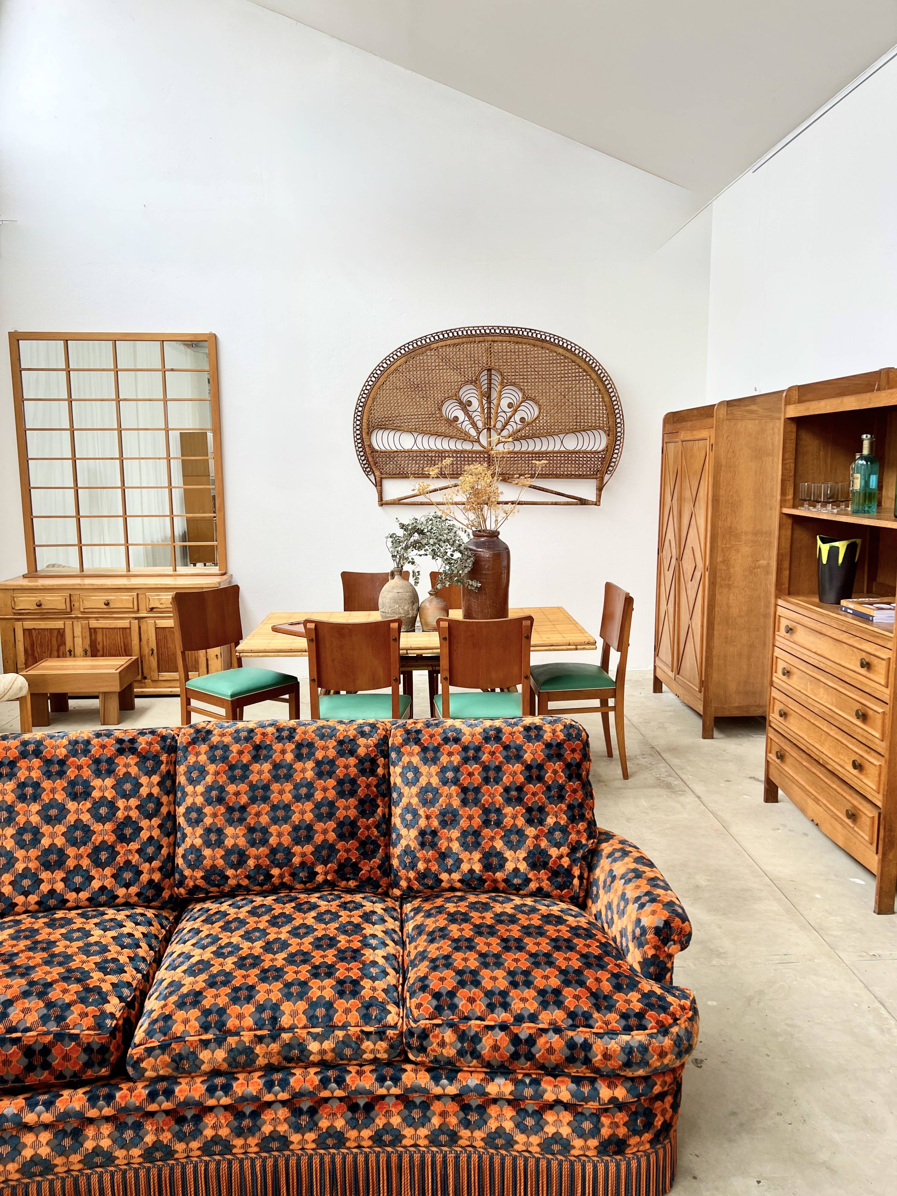 "Maximalist" 3-Seater Sofa 70s – Carved Velvet & Feathers