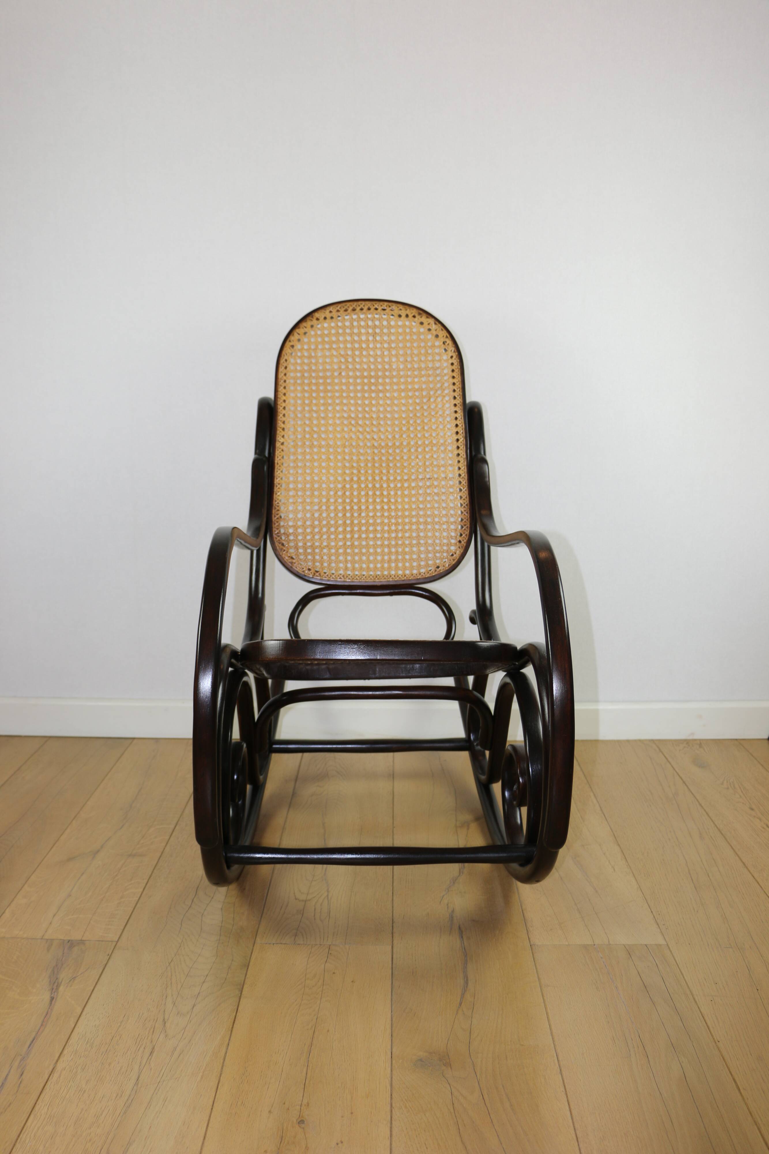 Rocking chair on runners, original brown, 1970s - very good condition