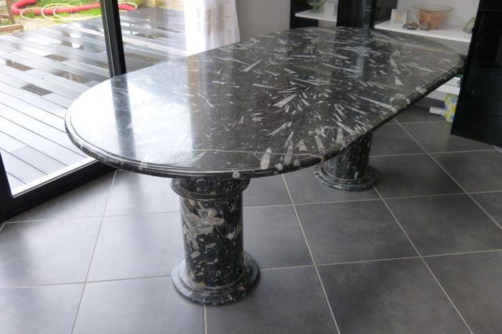 Table de salle à manger en Marbre Fossilisé
