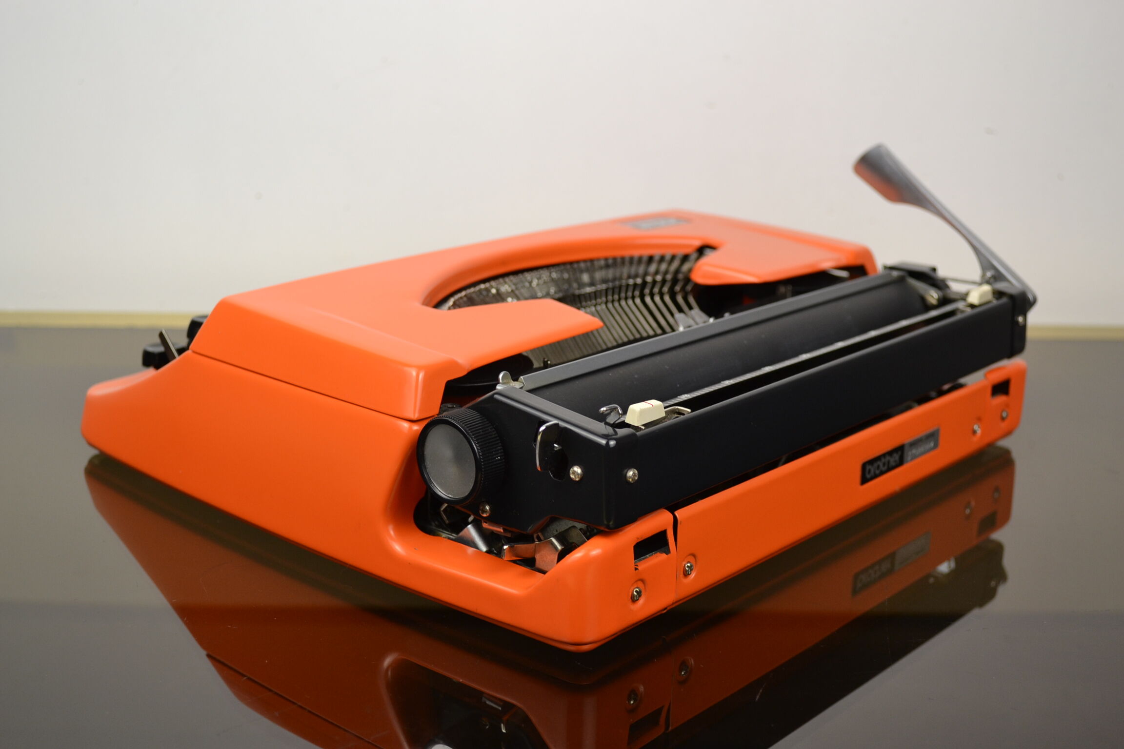 TYPEwriter Brother 210 orange 1975
