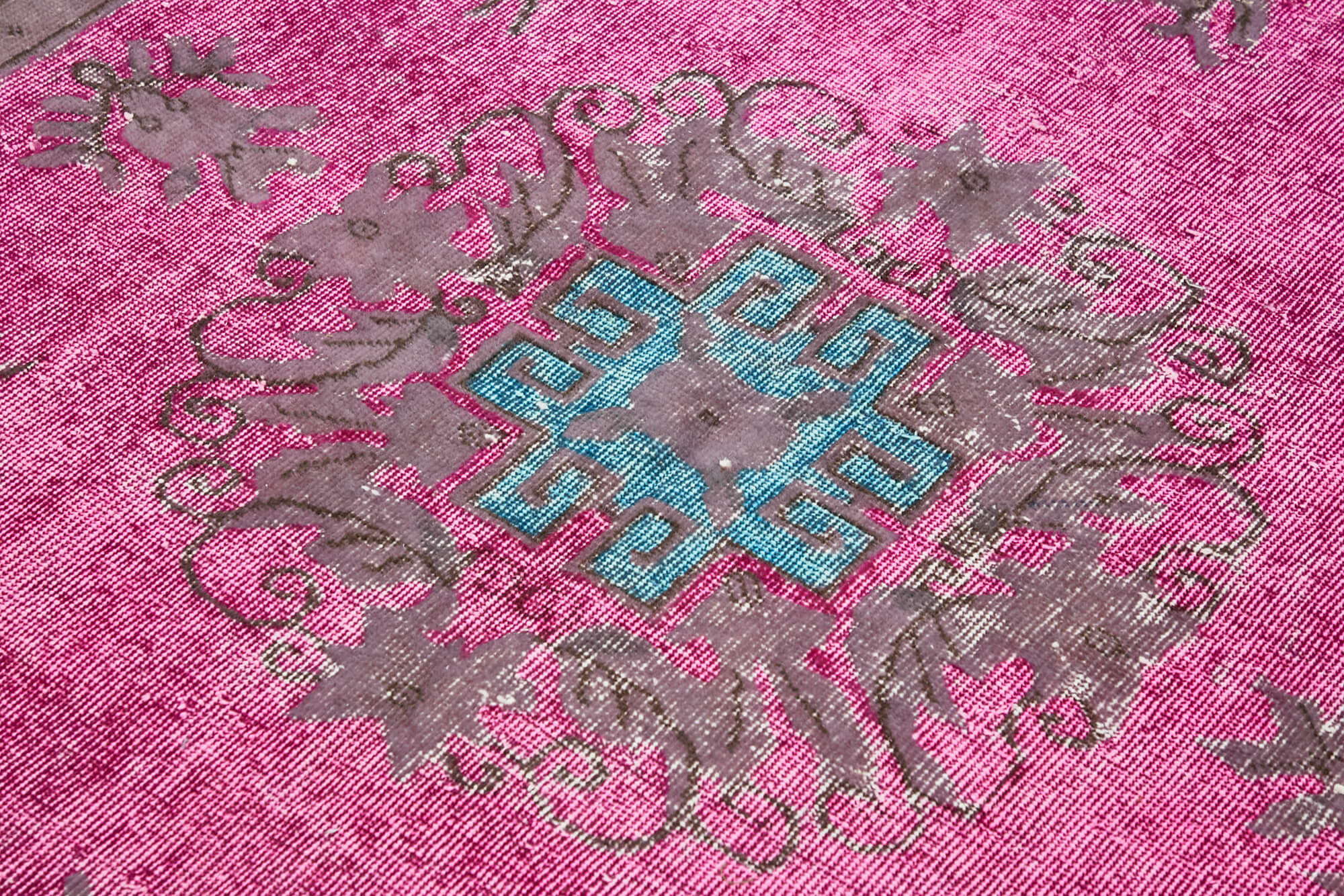 Handmade hi-low pile turkish 1980s 163 cm x 262 cm multicolor rug