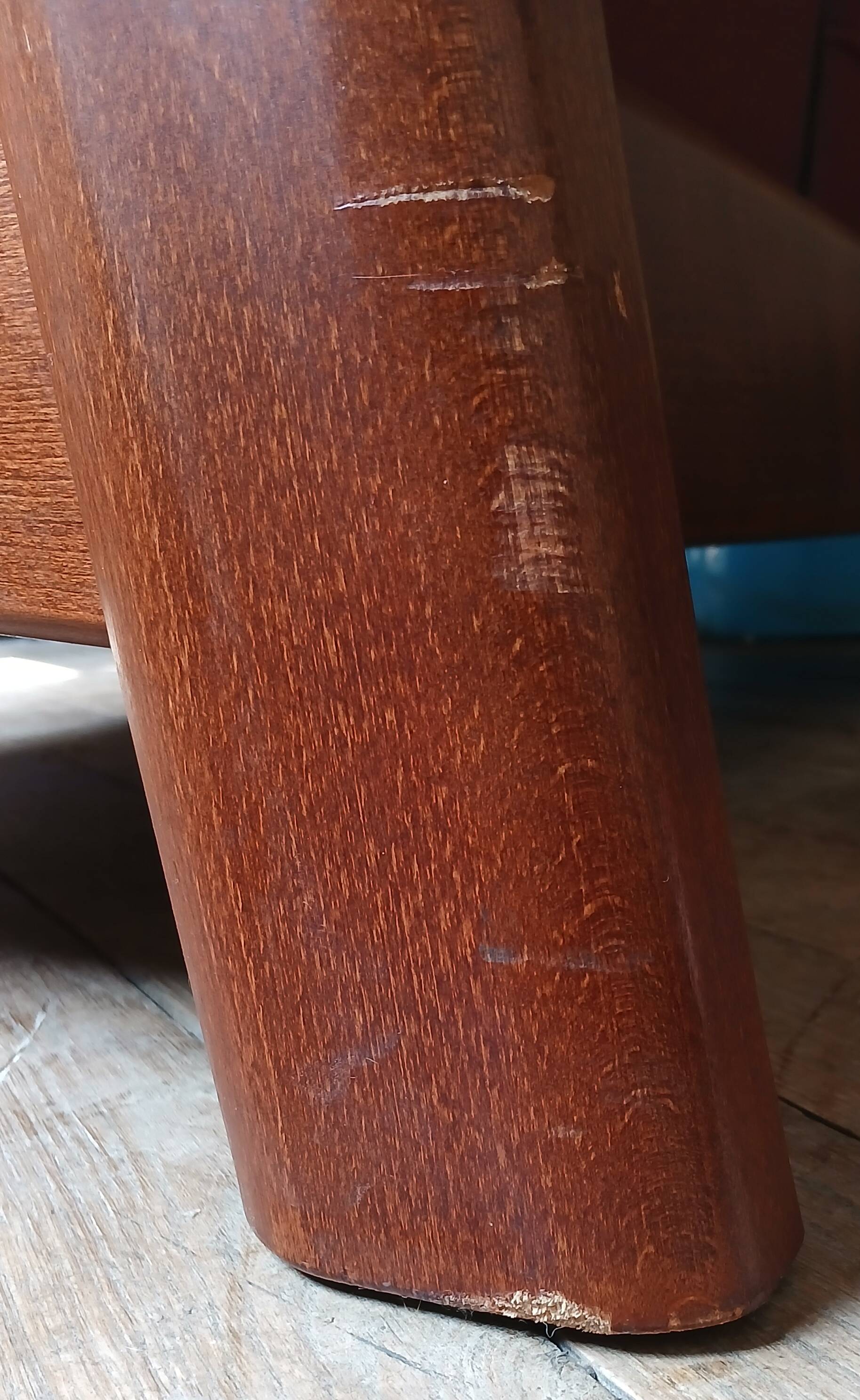 Windsor Ekornes Stressless leather lounge sofa. Norway around 1990.