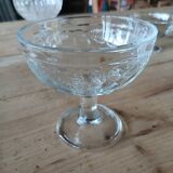 5 coupes anciennes en verre transparent