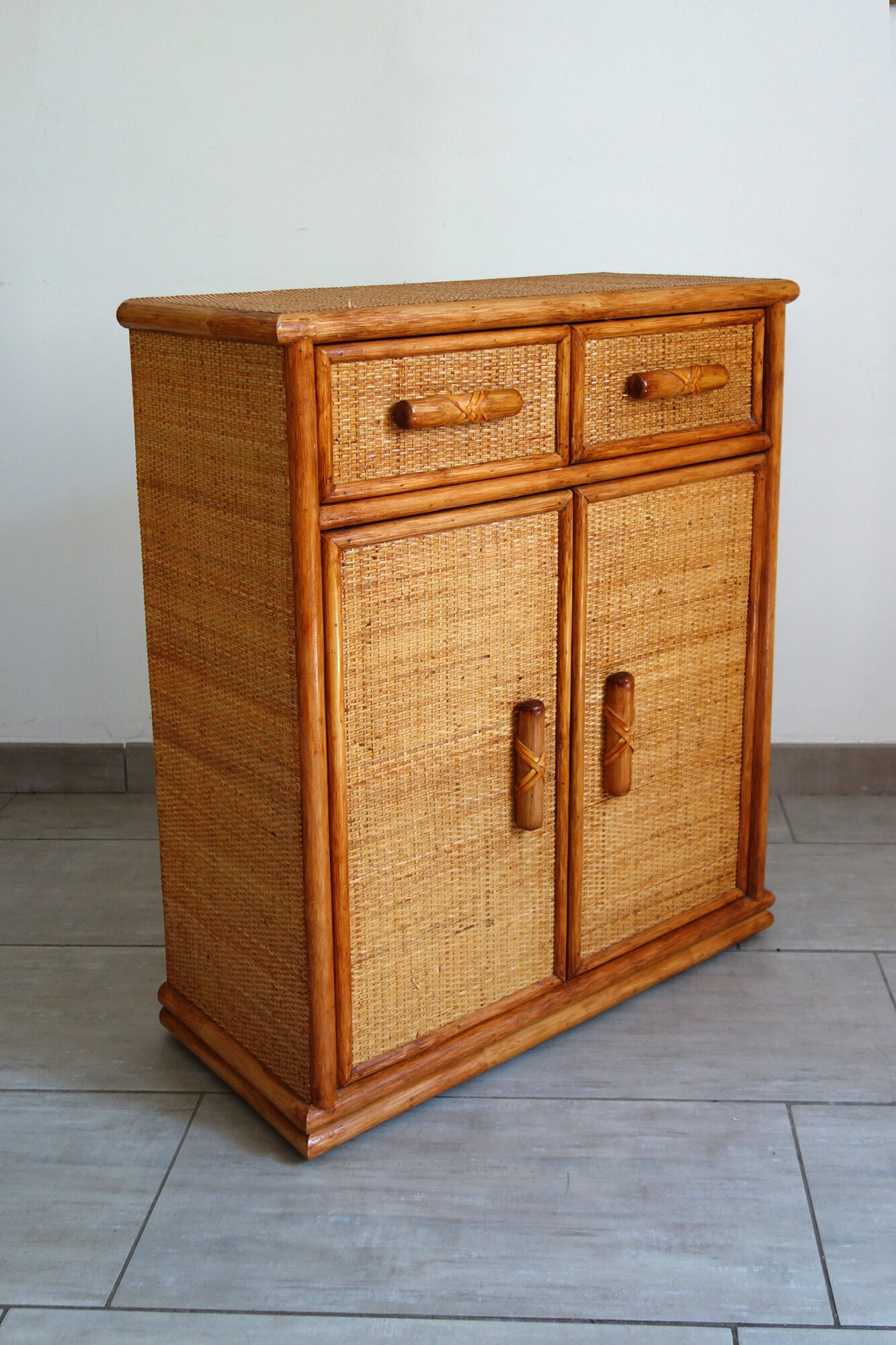 Buffet braided wicker and bamboo