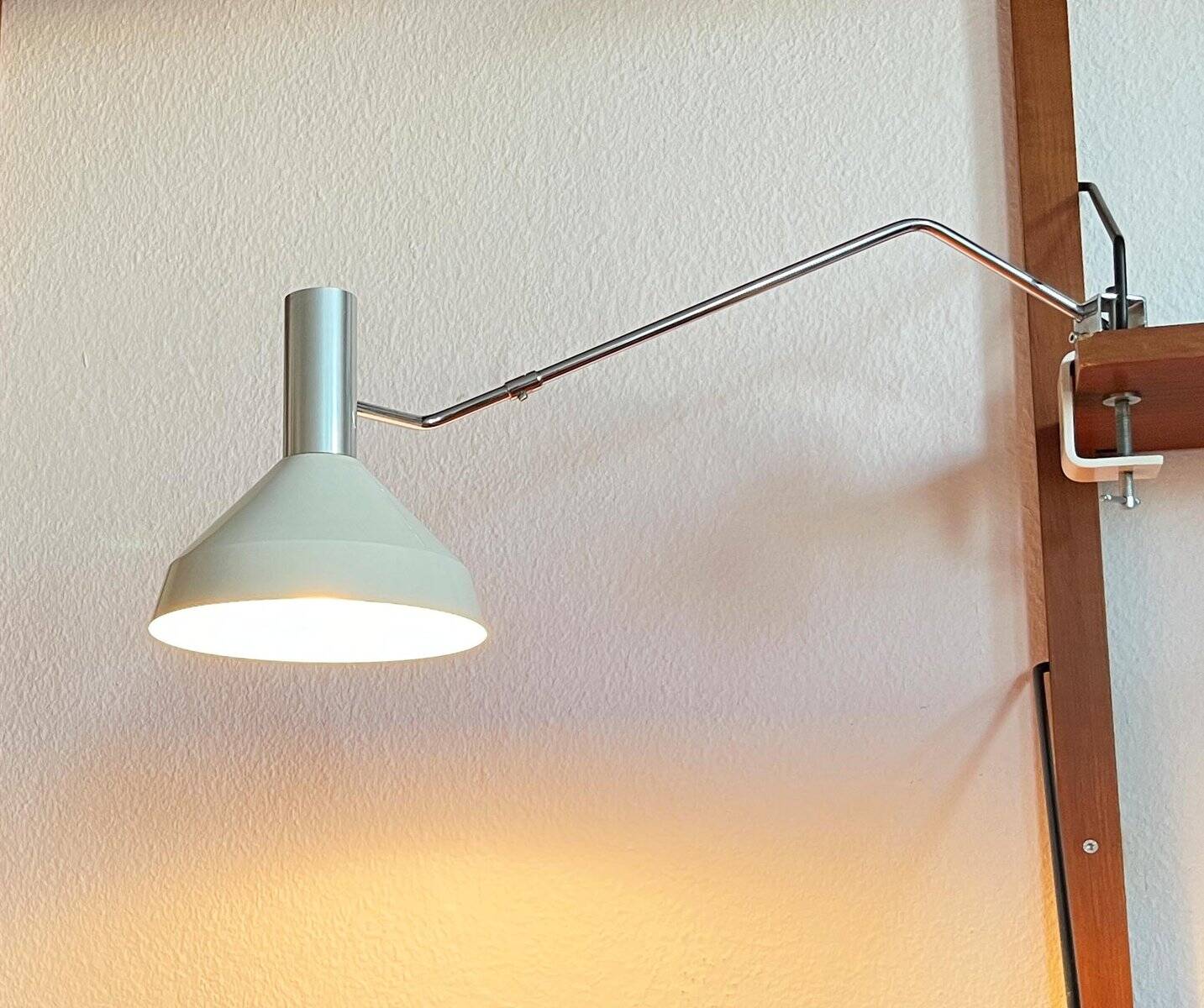 Mid-century minimalist Swiss table lamp with a clamp by Rosemarie and Rico Baltensweiler for Baltensweiler, 1950s.