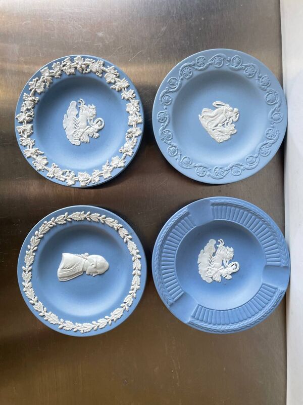 Lot de 4 Wedgwood BLEU Jasperware vintage