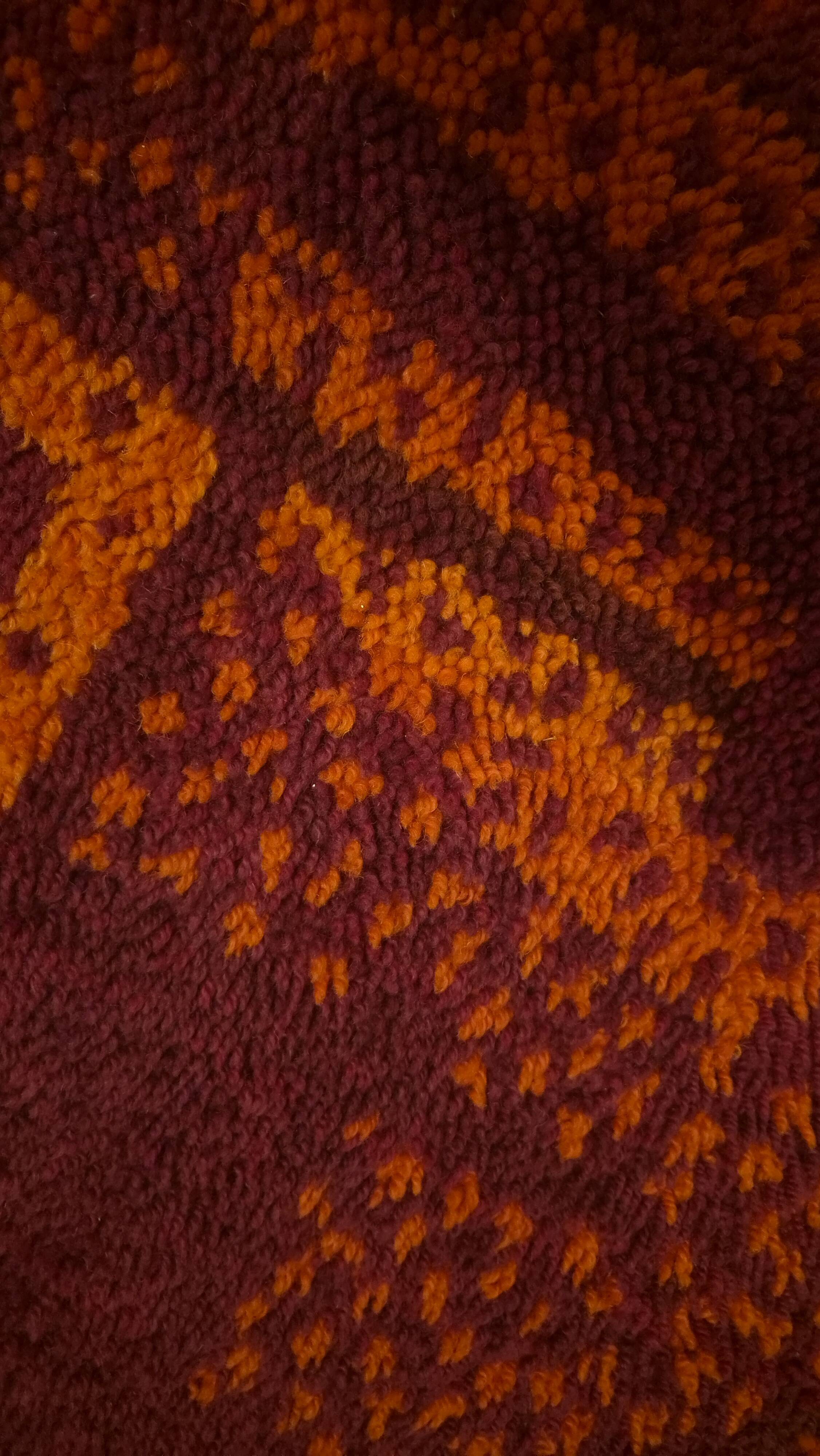 Large vintage rug from France, 1970s – 100% pure wool – 200 × 300.