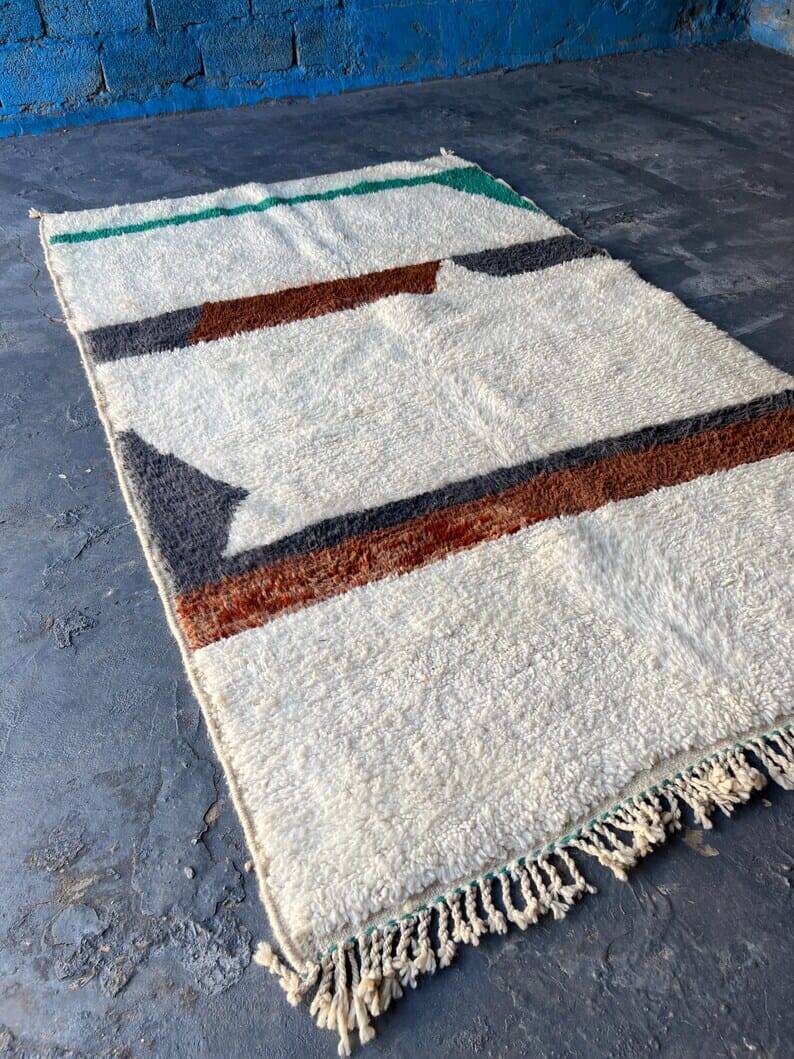 Handmade Berber rug, size 200 x 300 cm