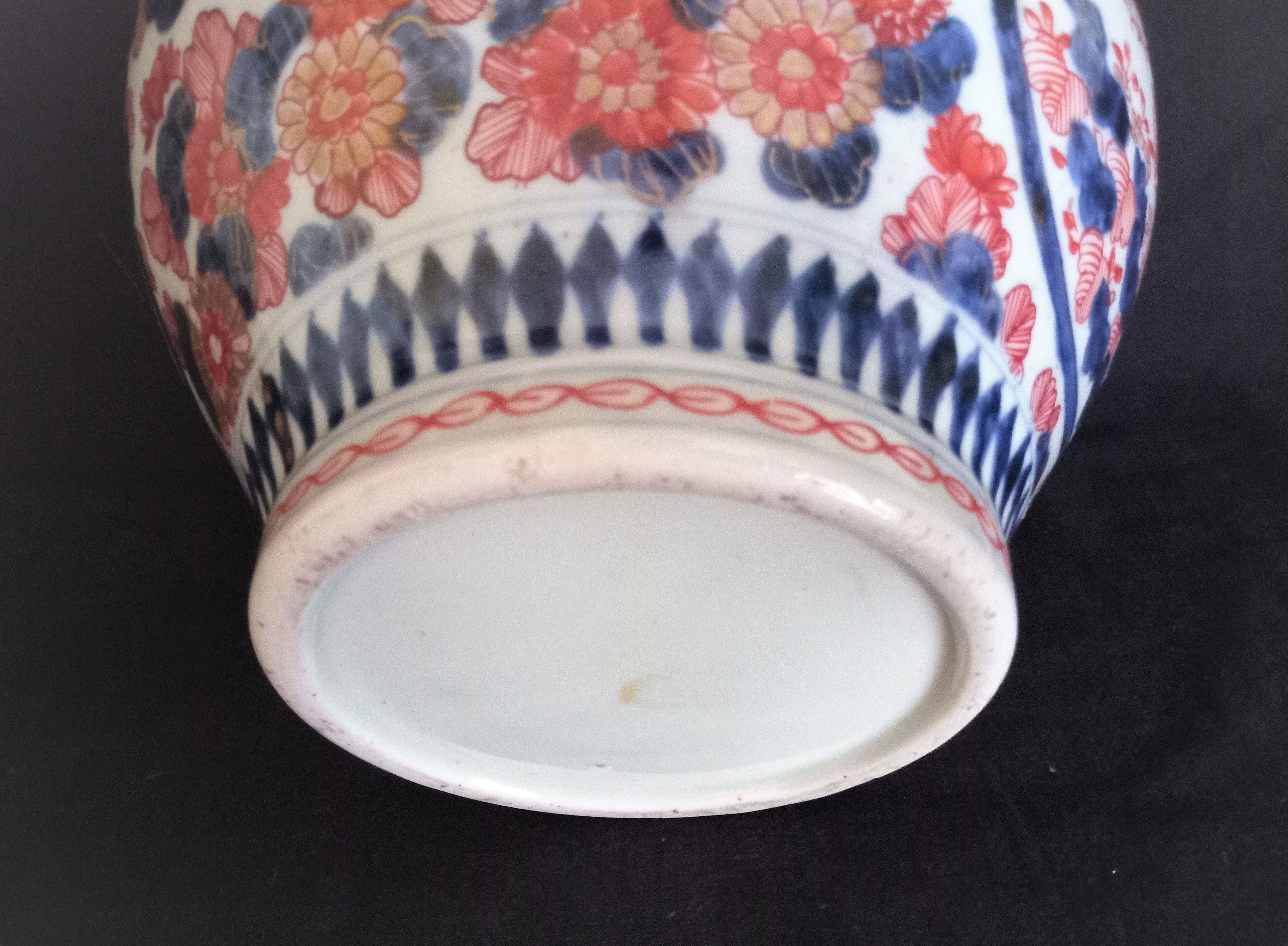 Pair of Imari Japan vases late 19th early 20th