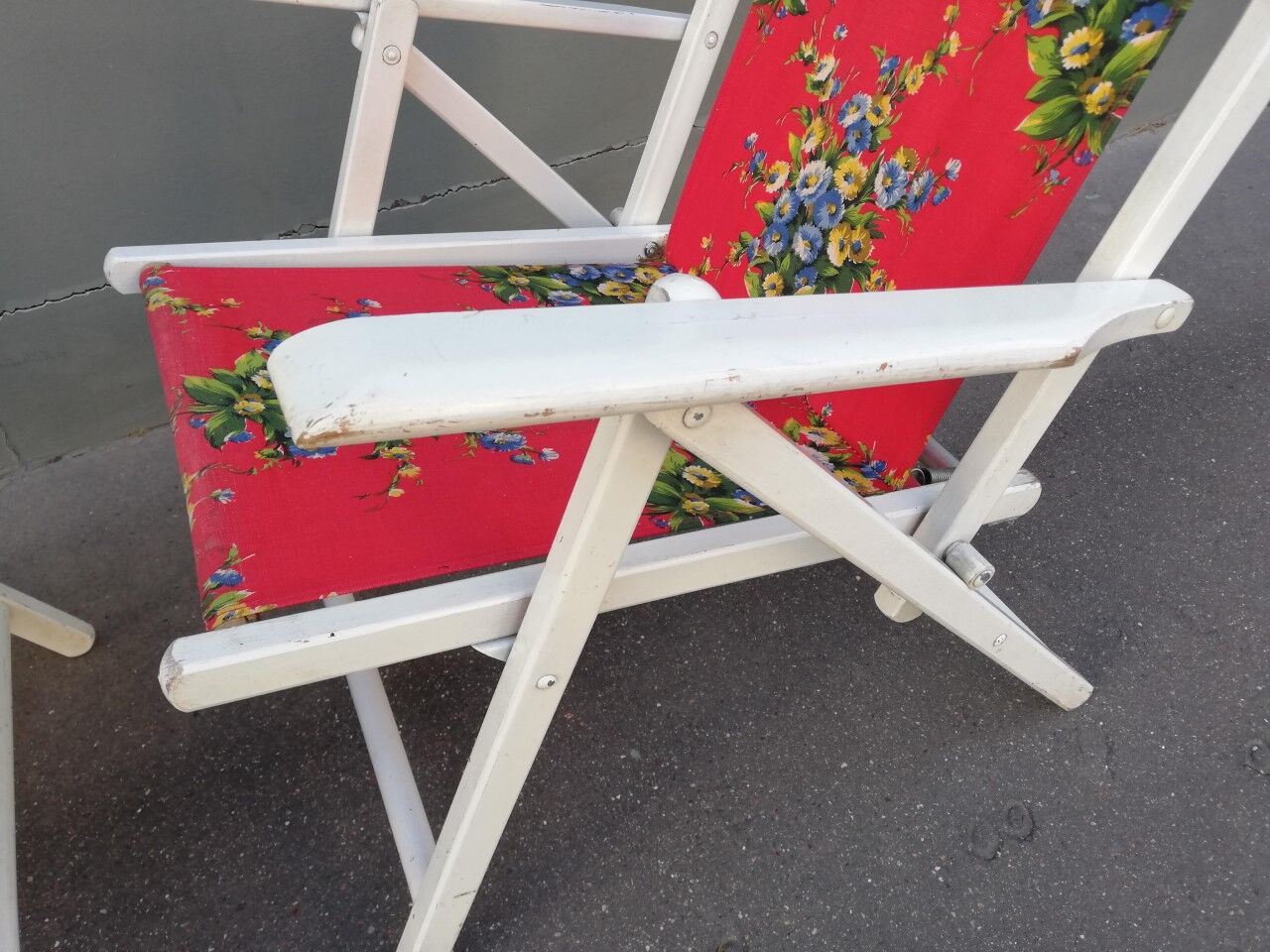Pair of foldable garden chairs