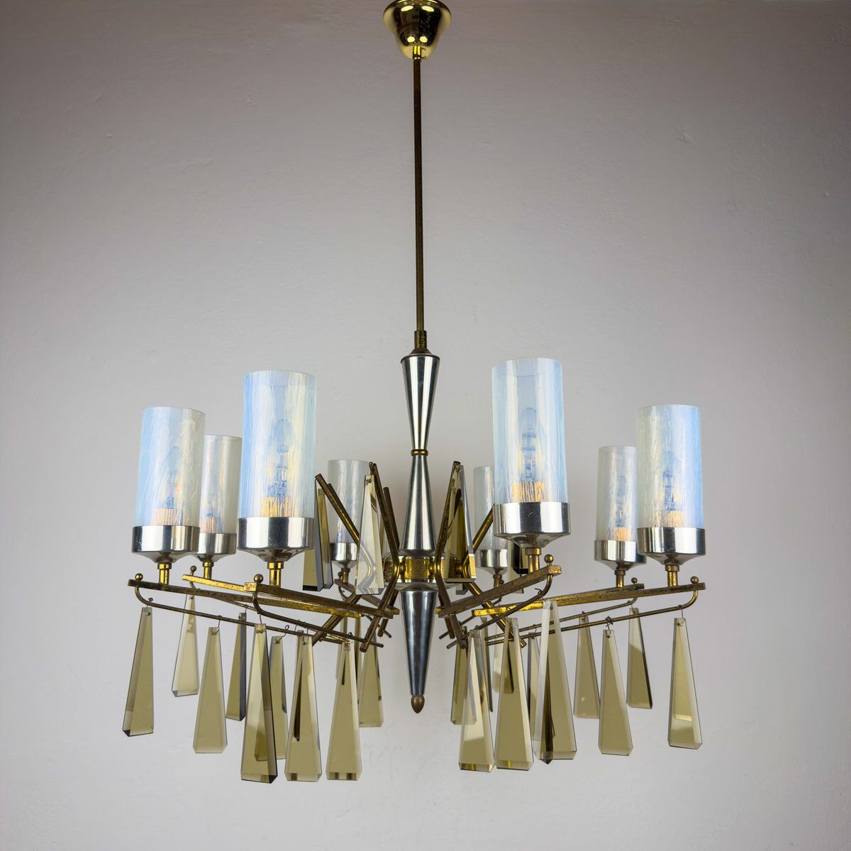 Large mid-century Italian sculptural chandelier in brass and glass, Italy, 1950s