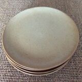 4 stoneware plates