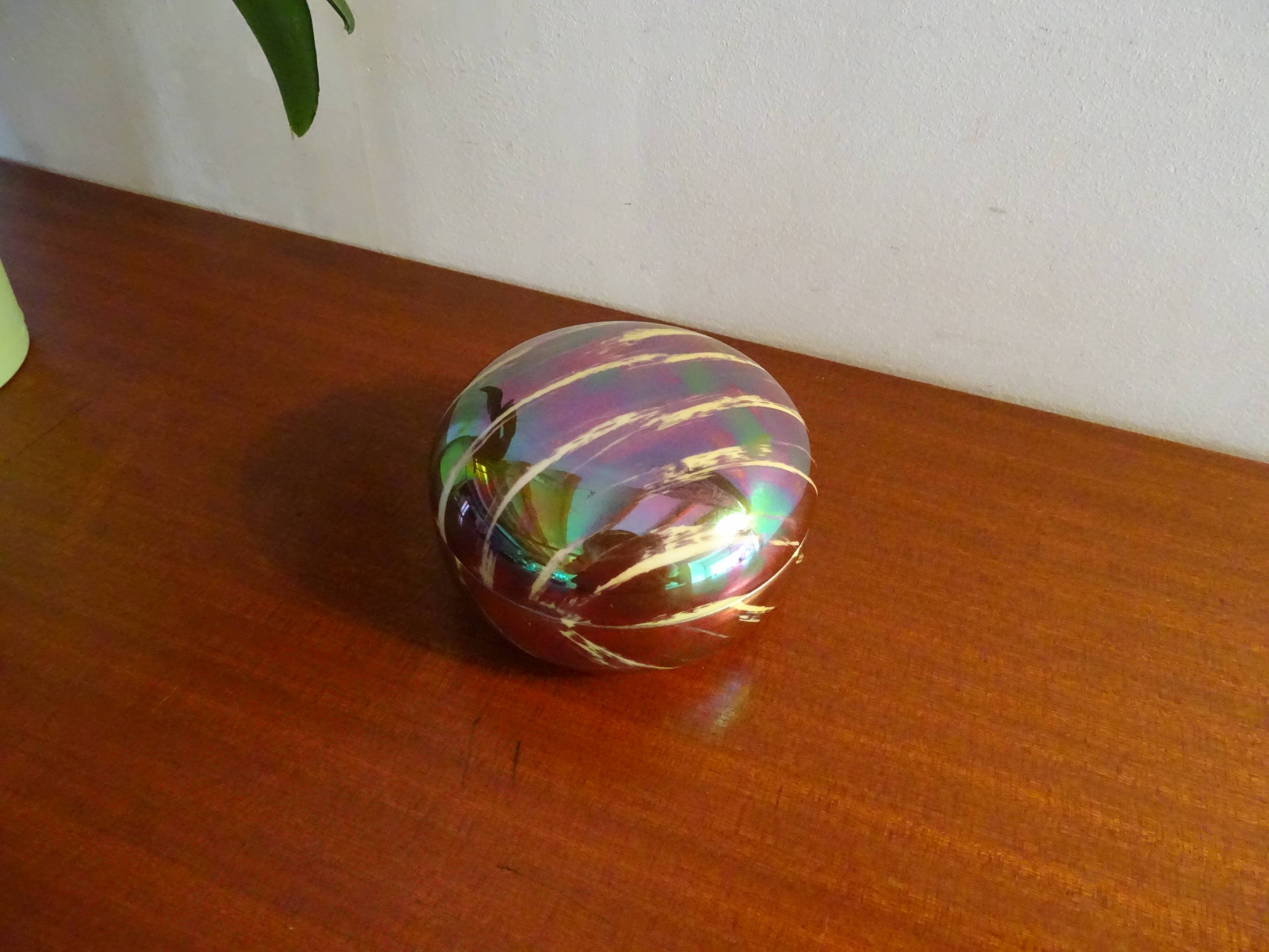 Iridescent porcelain candy box