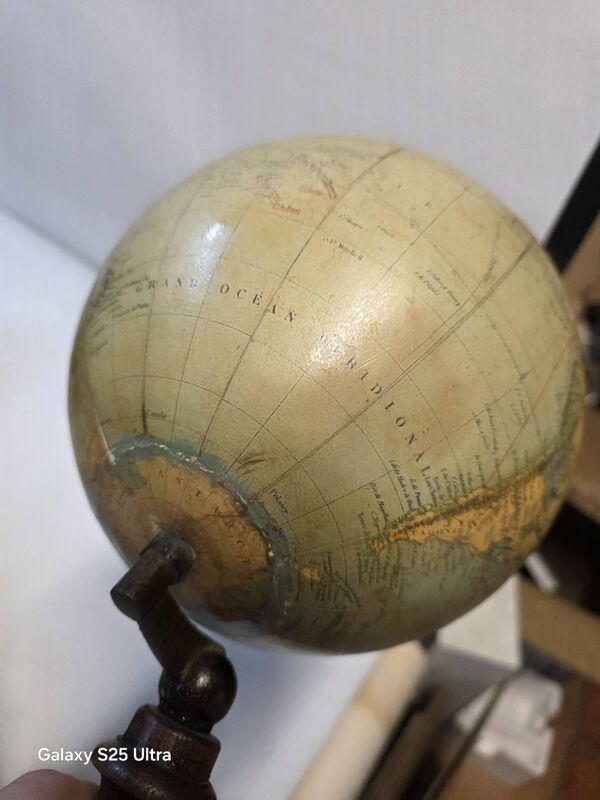 Globe terrestre napoléon iii , g . thomas