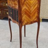 Chevet sauteuse en marqueterie et cuir, XIXe siècle