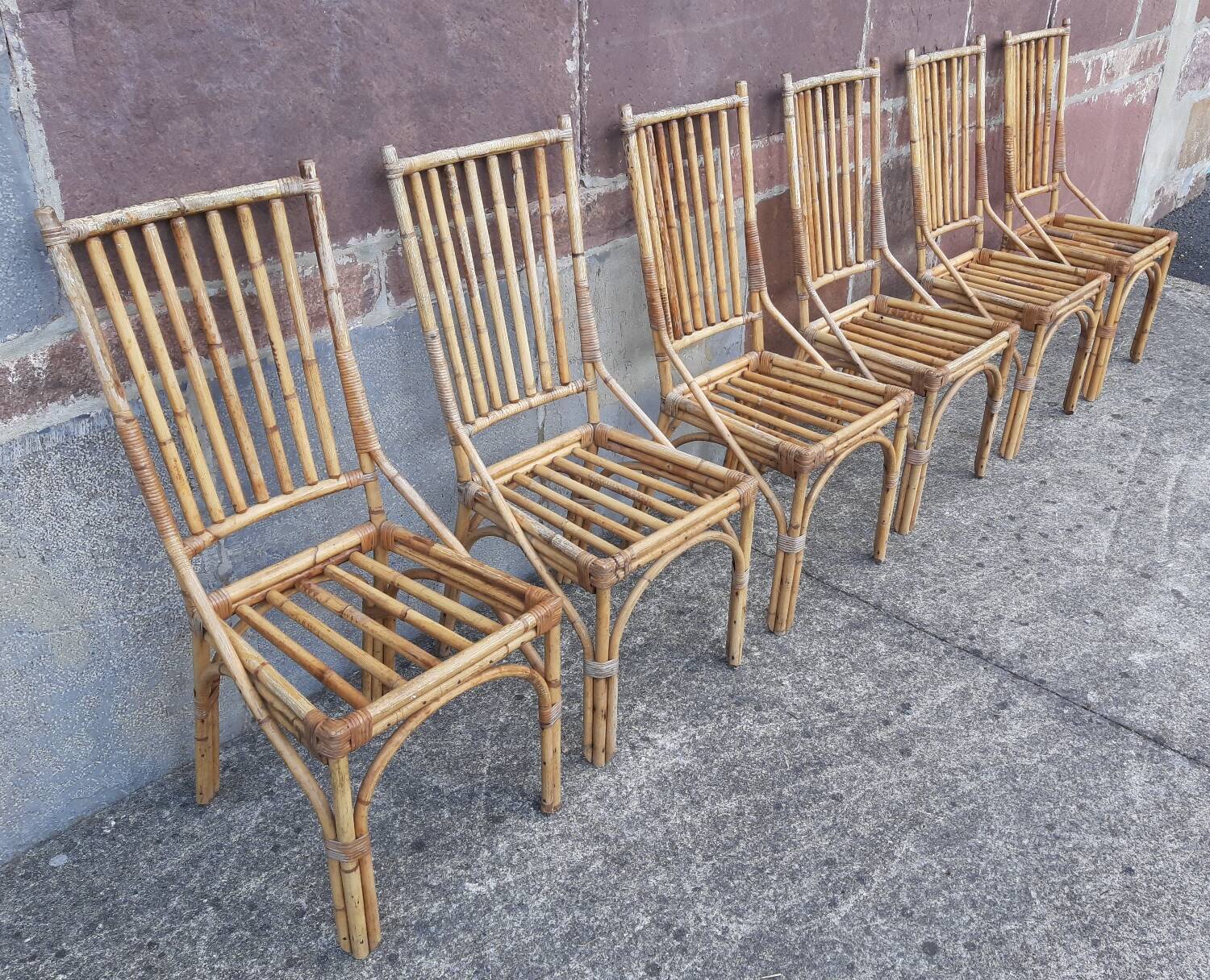 Table and 6 chairs made of bamboo and rattan