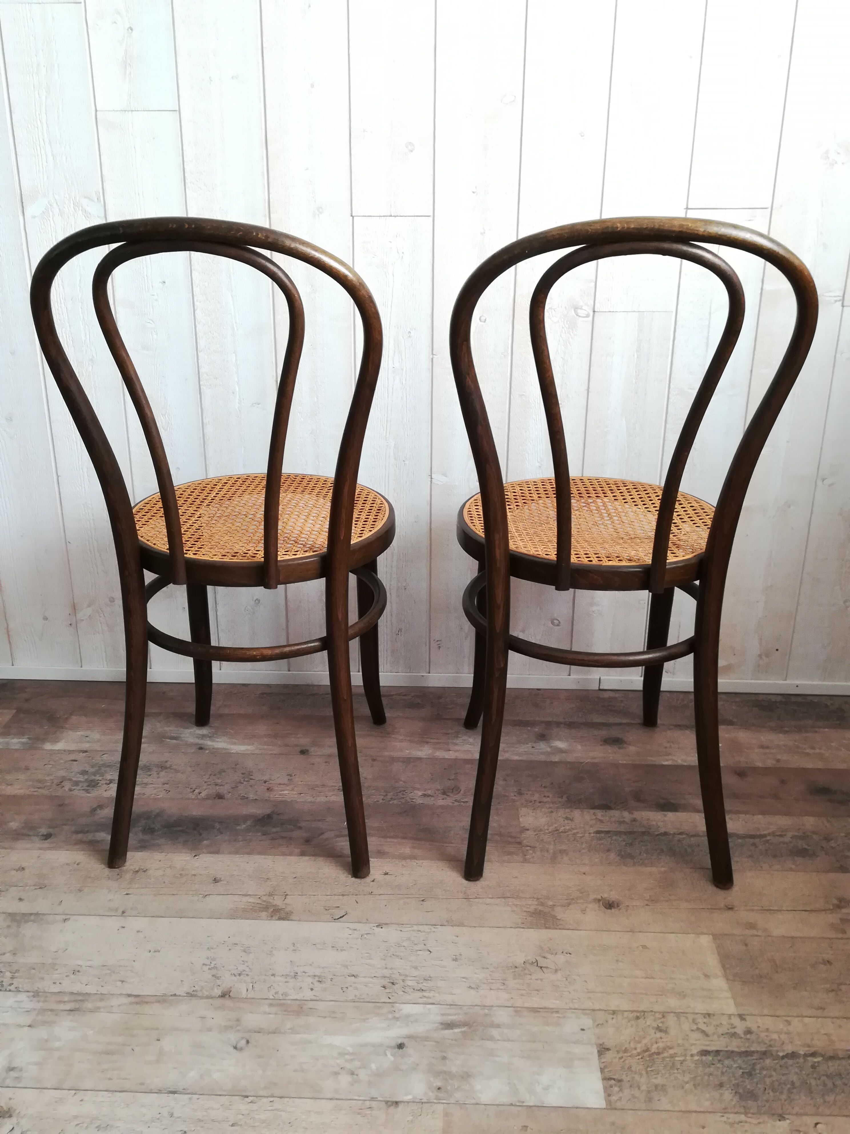 Curved wood bistro chairs